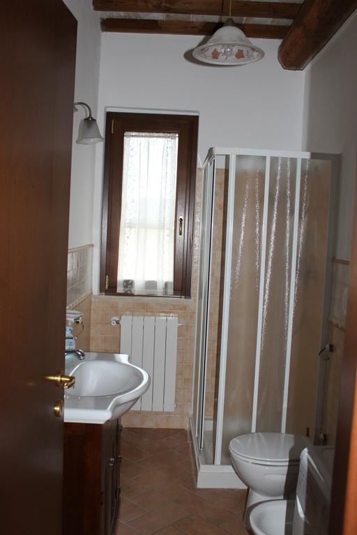 Agriturismo Colle D' Oro Pescia Romana Cameră foto