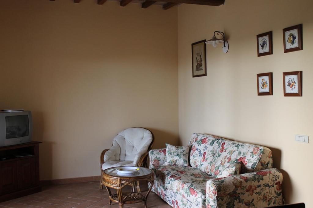 Agriturismo Colle D' Oro Pescia Romana Cameră foto