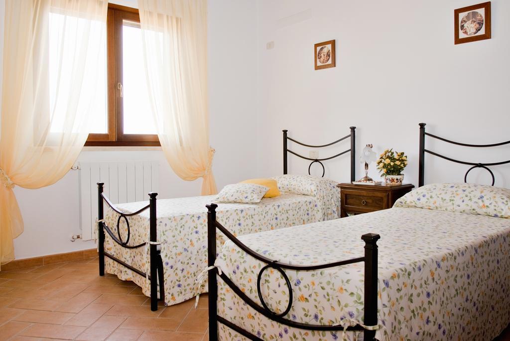Agriturismo Colle D' Oro Pescia Romana Cameră foto