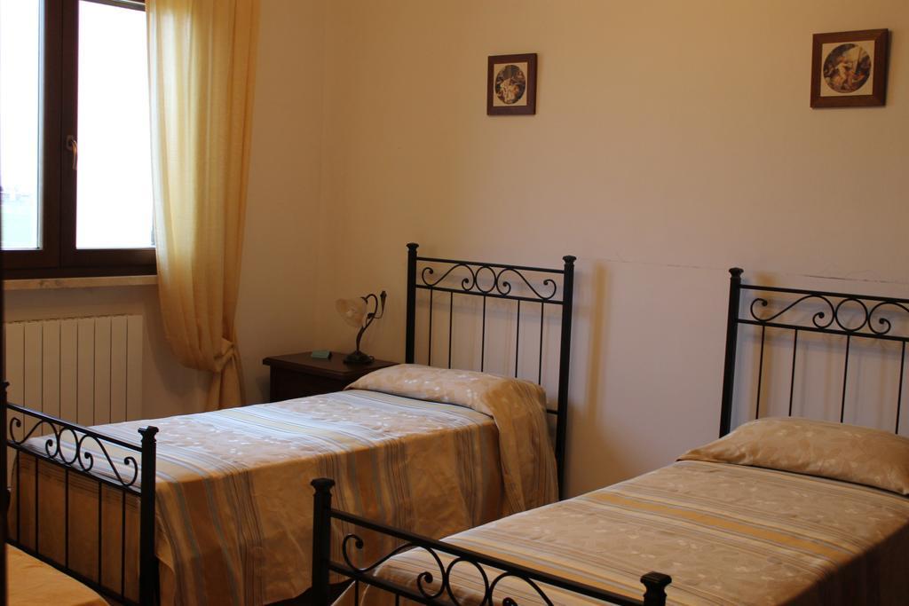 Agriturismo Colle D' Oro Pescia Romana Cameră foto